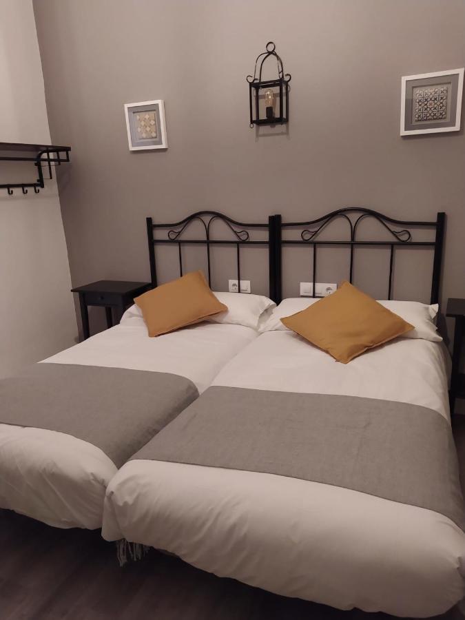 Hostal Andalucia Chipiona Bagian luar foto