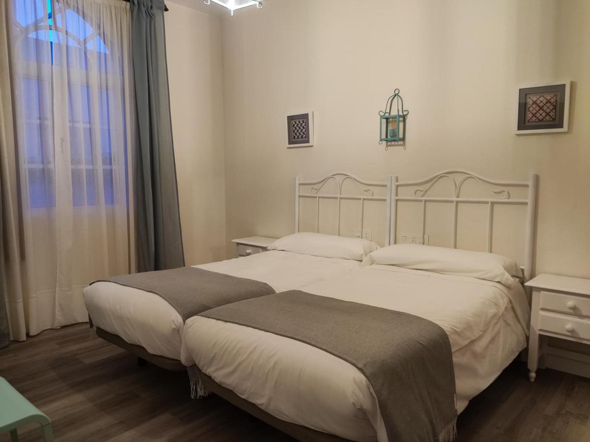 Hostal Andalucia Chipiona Bagian luar foto