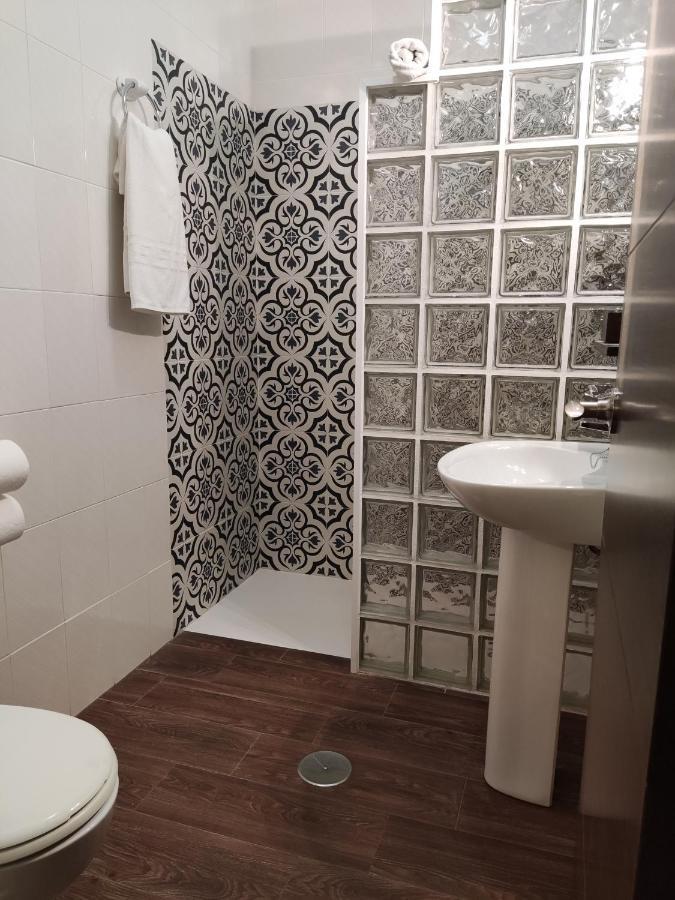 Hostal Andalucia Chipiona Bagian luar foto