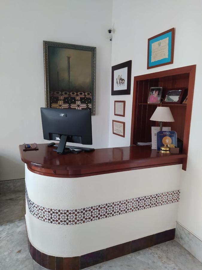 Hostal Andalucia Chipiona Bagian luar foto
