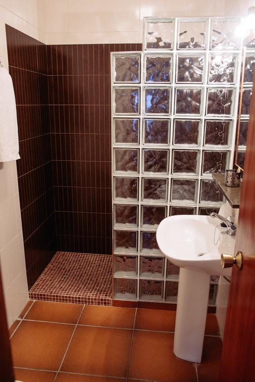 Hostal Andalucia Chipiona Ruang foto
