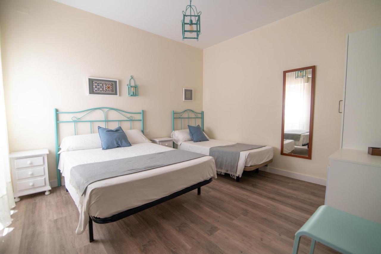 Hostal Andalucia Chipiona Bagian luar foto