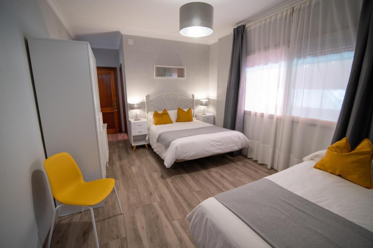 Hostal Andalucia Chipiona Bagian luar foto