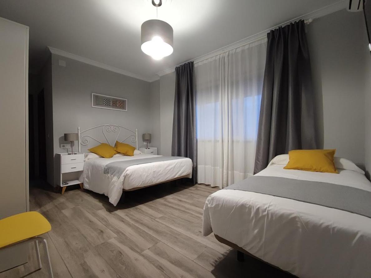 Hostal Andalucia Chipiona Bagian luar foto